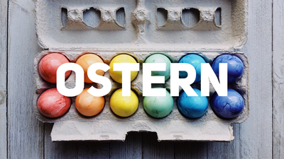 Bunte Ostereier im Karton für Ostern