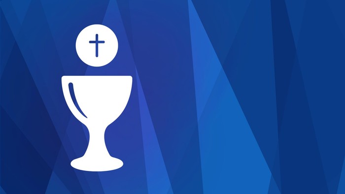 Heiliger Kelch mit einem Kreuzsymbol darüber auf blauem Farbverlaufshintergrund.