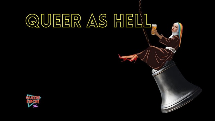 Eine Frau in Teufelskostüm hält ein Megafon und trinkt, Text: QUEER AS HELL