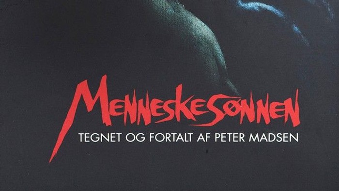 Billedet viser en mørk baggrund med en spøgelsesagtig skikkelse og tekst i rød og hvid.