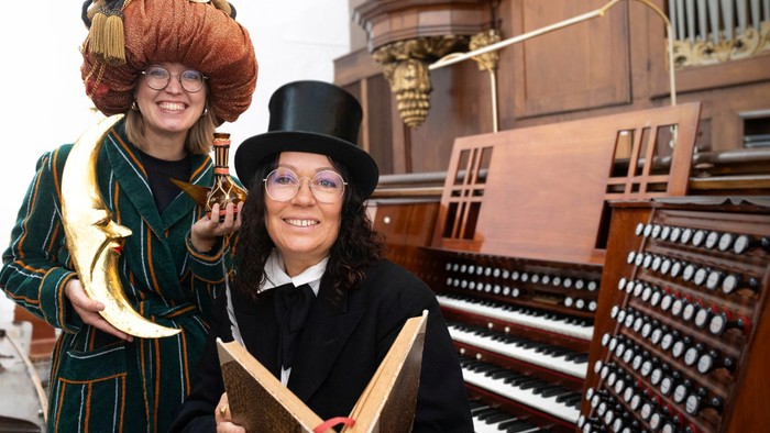 Fortællekoncert: H.C. Andersen og den flyvende kuffert. Medvirkende: Fortæller: Pia Jeanette Nielsen Organist: Anne Agerskov 