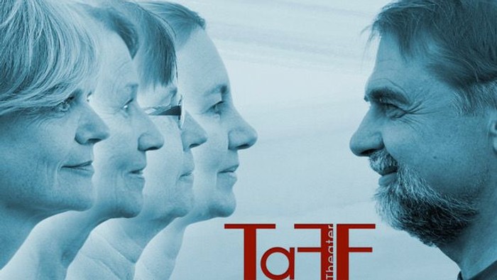 Vier Personen schauen ernst einen Mann an, Text "Tatort"