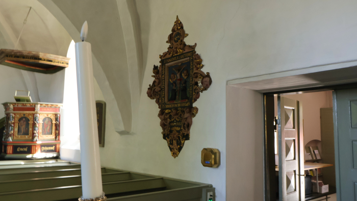 Brøndbyvester Kirke indefra