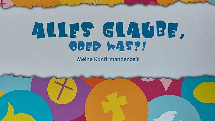 Bunter Bucheinband mit religiösen Symbolen und deutschem Text