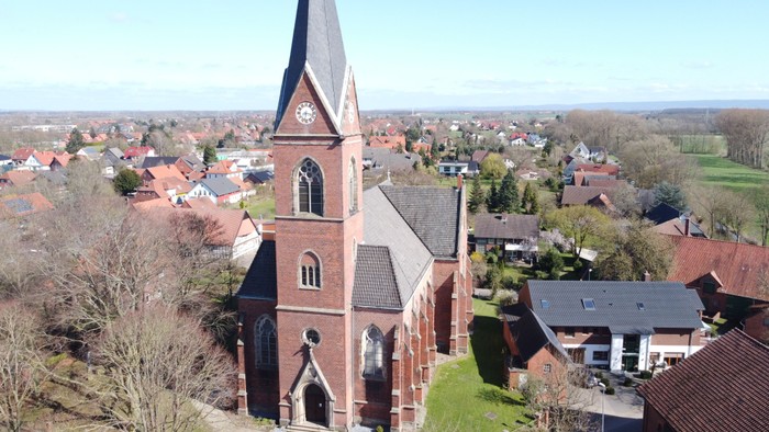 Luftbild Kirche Lahde