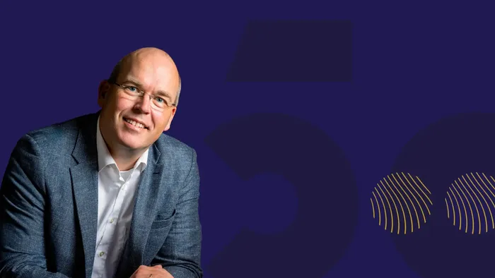 Mand i anledning af 50-års jubilæum.