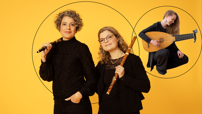 To kvinder med musikinstrumenter på gul baggrund