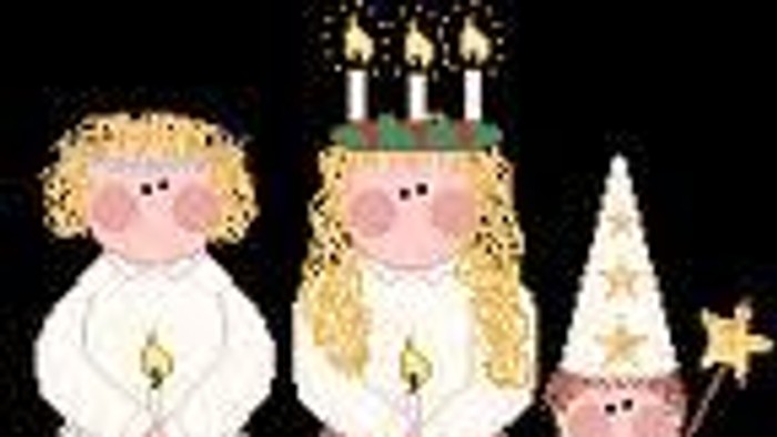 Tre julepiker med kroner og lys.