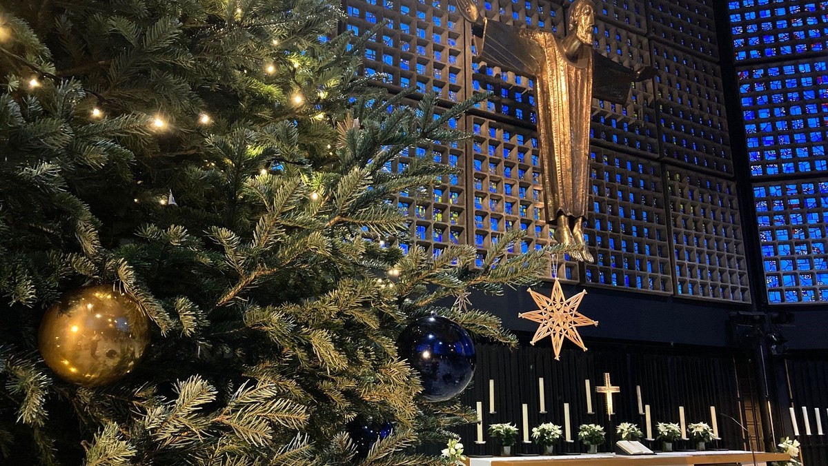 Christus und Baum.jpg