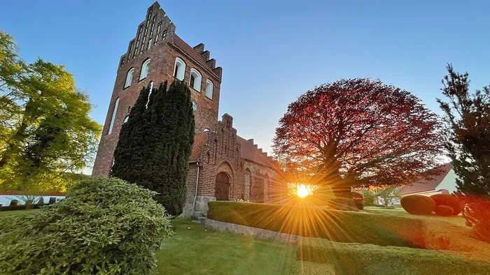 Solopgang Esbønderup Kirke