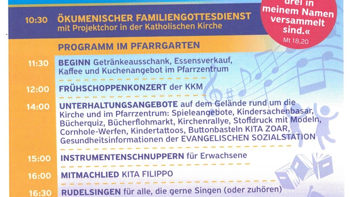 Blauorangener Hintergrund mit Beschreibung des Programms des Sommerfestes in blauer und weißer Schrift mit tanzenden Schattenfiguren, Noten und Symbolen für Essen und Getränke.
