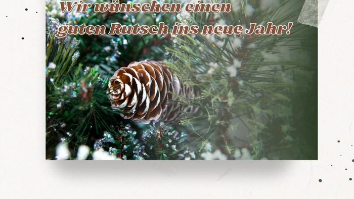 Weihnachtlicher Baumzweig mit Tannenzapfen im neuen Jahr