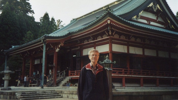 Steen Dilling foran tempel i Kyoto