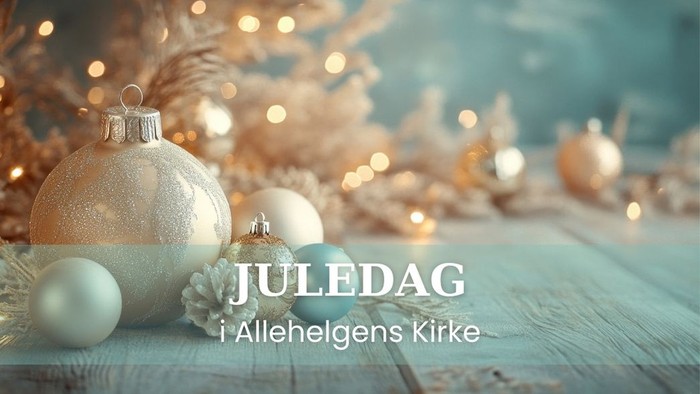 Julepynt med kugler og lys, med teksten **