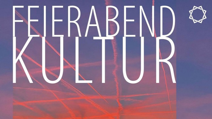 Bunter Sonnenuntergang über Stadt mit Kirche, Text 