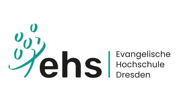 Logo für die Evangelische Hochschule Dresden mit stilisierten Buchstaben „ehs“ und einer grafischen Menschendarstellung.