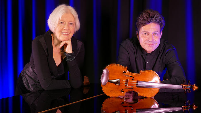 Angela-Charlott Linckelmann und Michael Dinnebier mit Geige