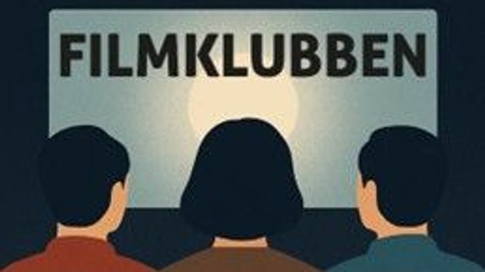 En gruppe mennesker ser en film i biografen med popcorn og drikkevarer