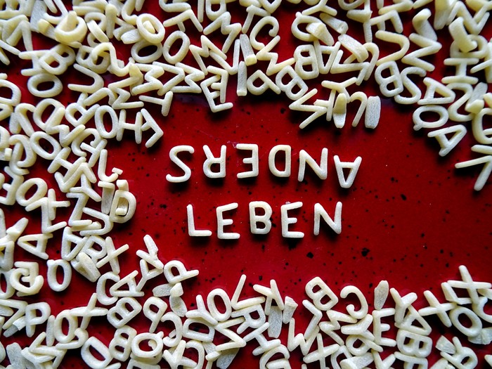 anders-leben_by_Friedbert_Simon_pfarrbriefservice.jpg