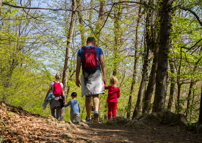 Familie_wandern.png