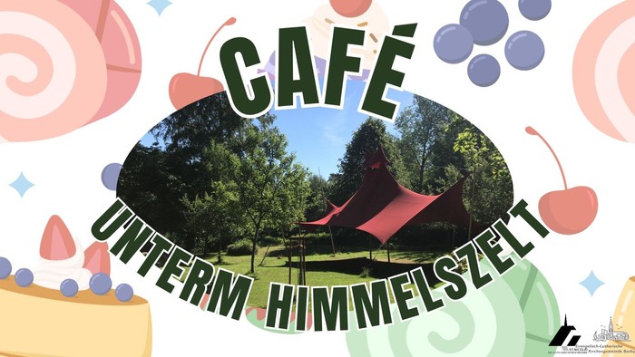 Café Unterm Himmelszelt mit schöner Außenansicht und festlicher Dekoration