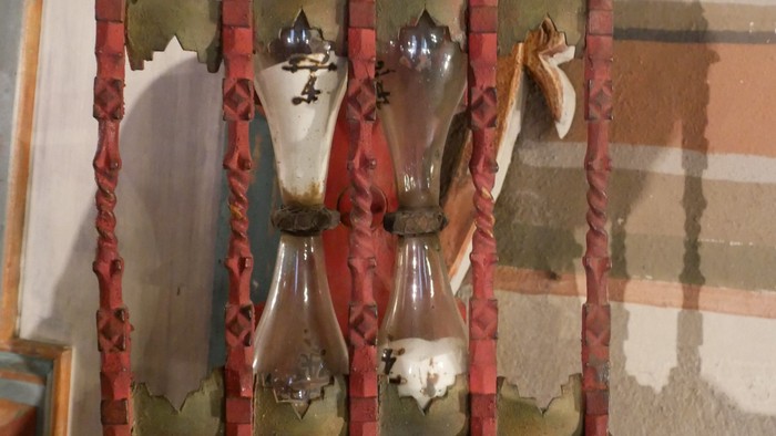 Sanduhren an der Kanzel.