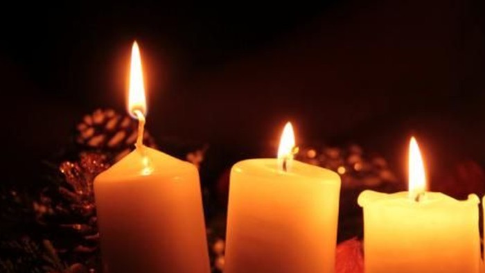 Firelyse på juledekor.