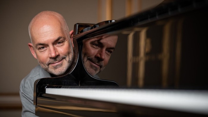 To men spiller piano sammen