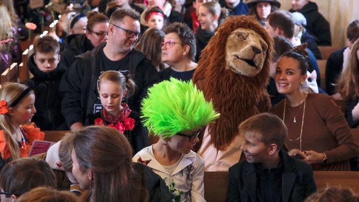 Fastelavnsgudstjeneste for børn i kirke