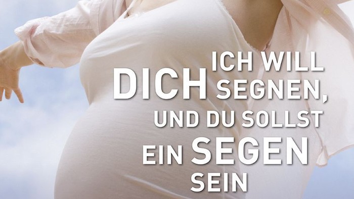Das Plakat wirbt für eine Segnungsgottesdienstreihe für Schwangere in der Kirche.