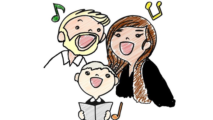 Ein Mann, eine Frau und ein Kind singen gemeinsam in einem Chor.