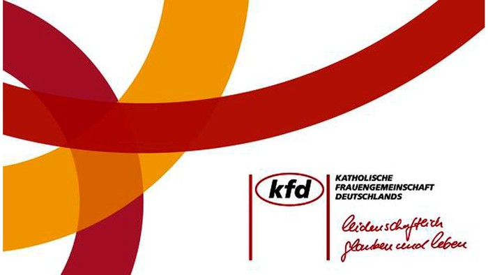 Das Bild zeigt das Logo der Katholischen Frauengemeinschaft Deutschlands (kfd) mit einem roten und gelben Band.