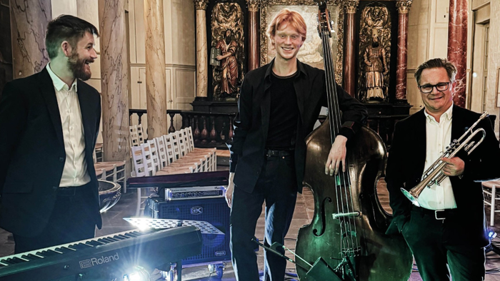 Koncertbillede af trio Grarup, Laursen og Frøsig