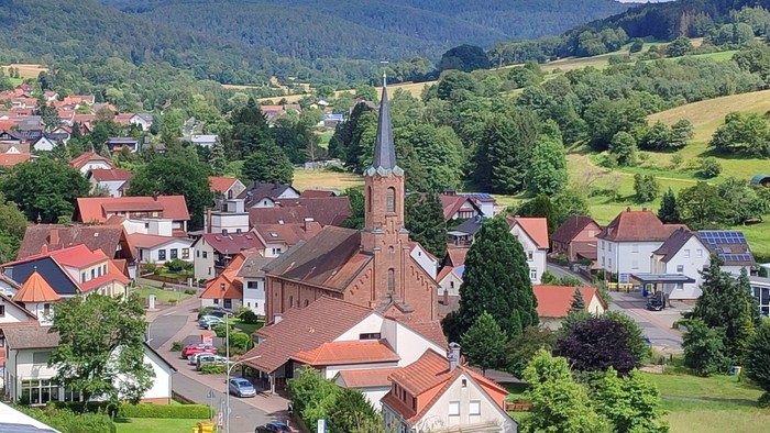 Luftaufnahme Pfarrkirche Mariae Geburt