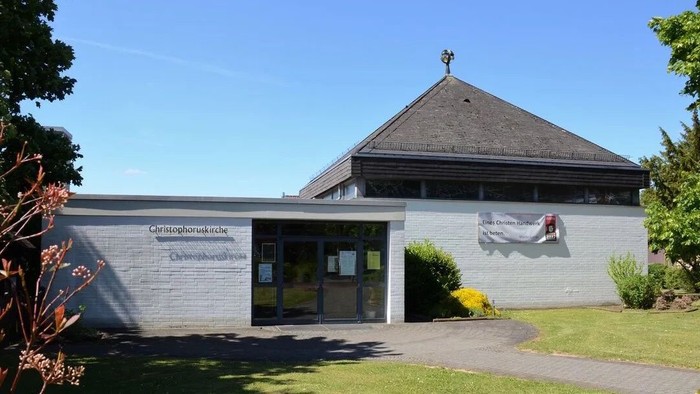 Christopheruskirche Künzell-Bachrain Seitenansicht