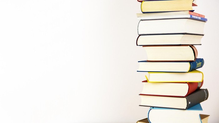 Stak af bøger