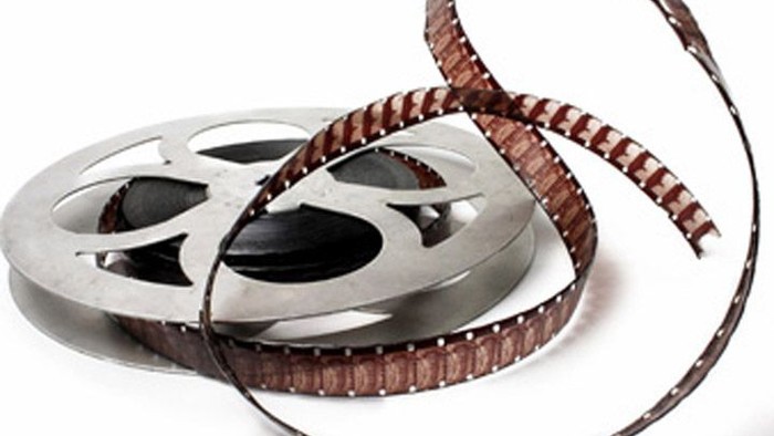 To filmruller med filmbånd.