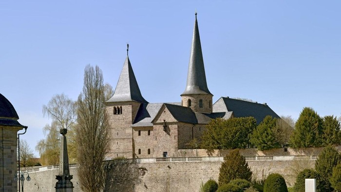 Außenansicht Michaelskirche Fulda