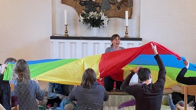 Babyrytmik og salmesang i Torpen Kapel