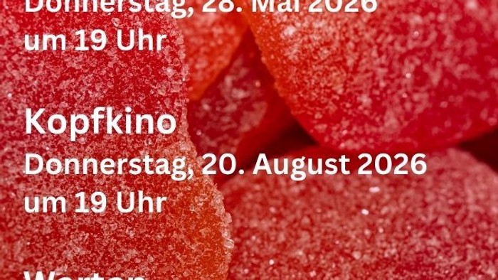 Ein Plakat, das für eine Reihe von Filmveranstaltungen 2026 mit dem Titel „Wohnzimmerkirche“ in der St. Nicolaikirche Diepholz wirbt.