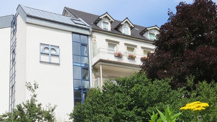 Außenansicht Haus-Emaus