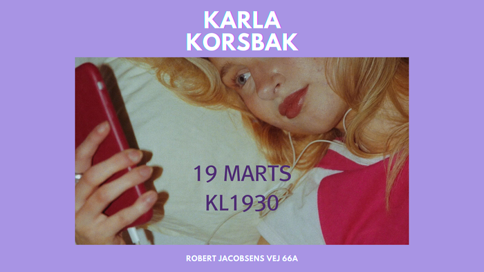 Et vintage-stil portræt af en kvinde i rødt, der holder en telefon, mærket med 