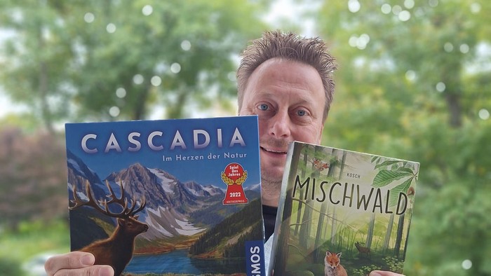 Thomas Buchenau spielt für sein Leben gerne. Hier ein Angebot im Gemeindehaus Oespel, neue Brettspiele miteinander auszuprobieren