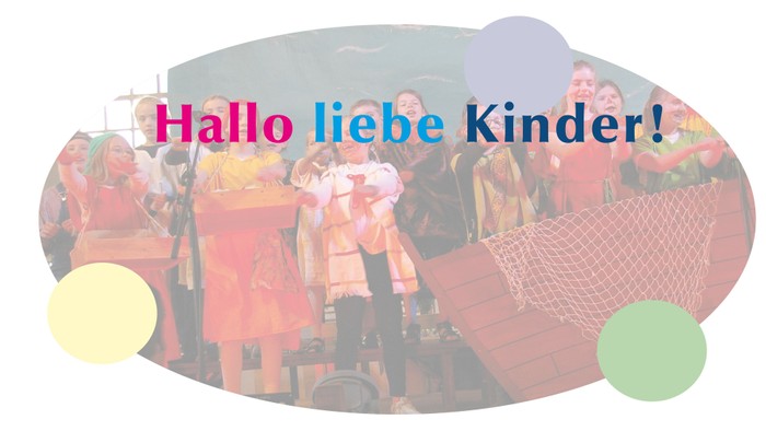 Kinder begrüßen neue Freunde mit offenen Armen