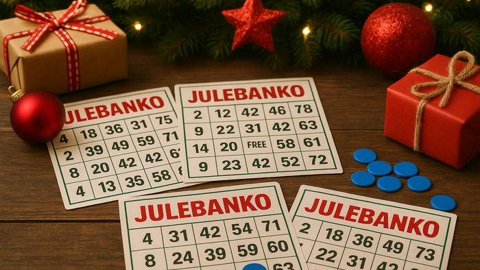 Julebanko-spil med jule tema, kort, gaver og pynt