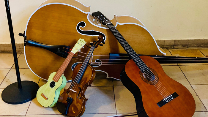 Foto von verschiedenen Musikinstrumenten