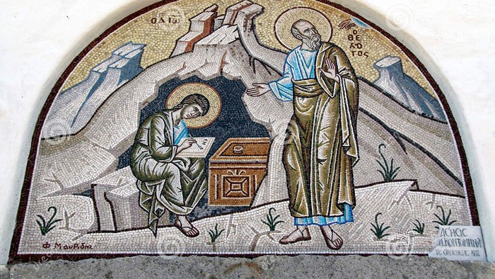 Mosaik med to figurer i bueskilte.