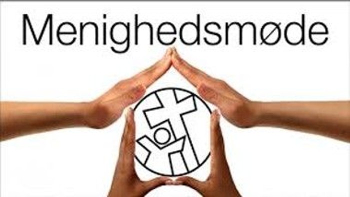 To hands holder en håndskærm med et crucifiks og et symbol.