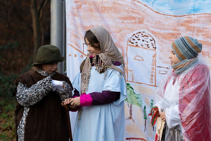 Krippenspiel auf dem Weg 1.jpg