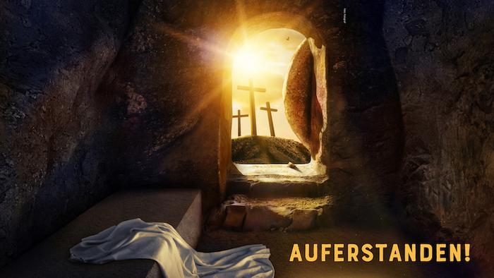 Leere Grabkammer mit strahlendem Licht und leinenartigem Tuch.